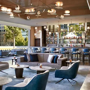 The Ritz-carlton, Отель