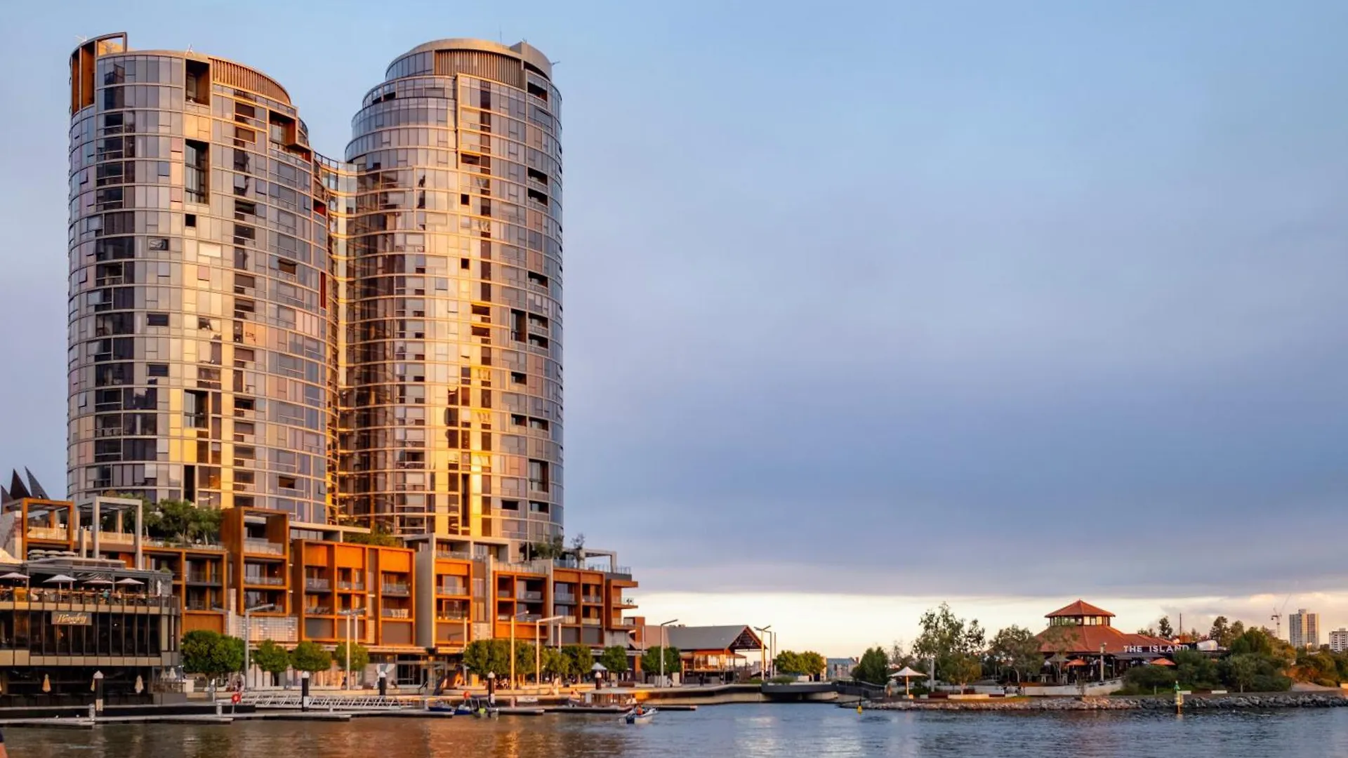 Parmelia Hilton Perth Hotel 5*,